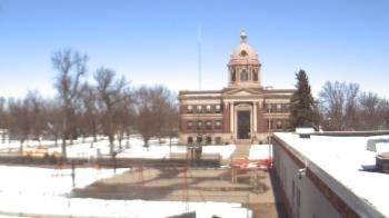 Weather camera view of Ellendale HS.