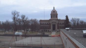 Weather camera view of Ellendale HS.