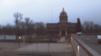 Weather camera view of Ellendale HS.