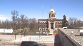 Weather camera view of Ellendale HS.