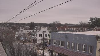 Weather camera view of Elizabethtown Public Library.