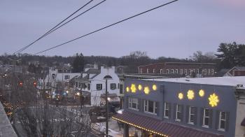 Weather camera view of Elizabethtown Public Library.