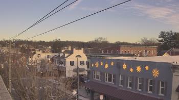 Weather camera view of Elizabethtown Public Library.