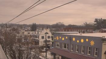 Weather camera view of Elizabethtown Public Library.