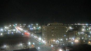 Weather camera view of First National Bank-Hutchinson.