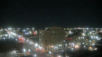 Weather camera view of First National Bank-Hutchinson.