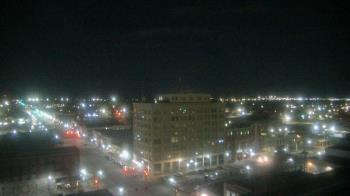 Weather camera view of First National Bank-Hutchinson.