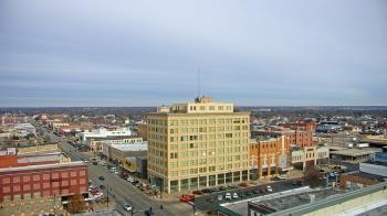 Weather camera view of First National Bank-Hutchinson.