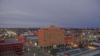 Weather camera view of First National Bank-Hutchinson.