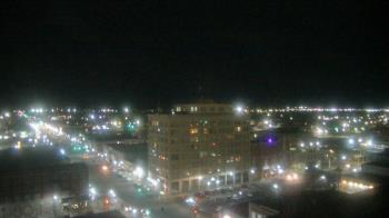 Weather camera view of First National Bank-Hutchinson.