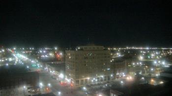Weather camera view of First National Bank-Hutchinson.