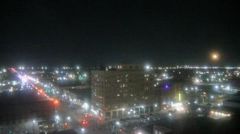 Weather camera view of First National Bank-Hutchinson.