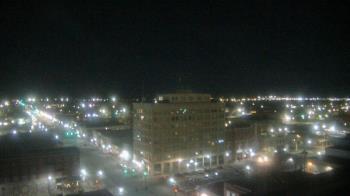 Weather camera view of First National Bank-Hutchinson.