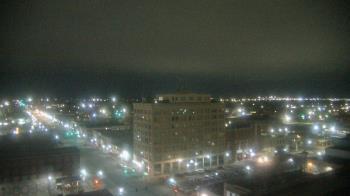 Weather camera view of First National Bank-Hutchinson.
