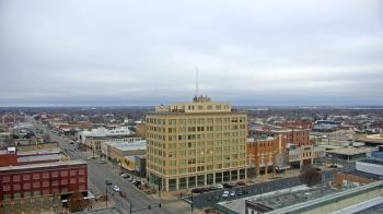 Weather camera view of First National Bank-Hutchinson.
