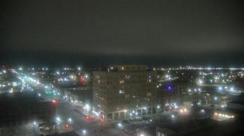 Weather camera view of First National Bank-Hutchinson.