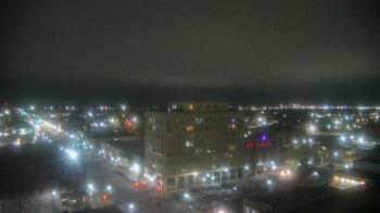 Weather camera view of First National Bank-Hutchinson.