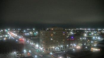 Weather camera view of First National Bank-Hutchinson.