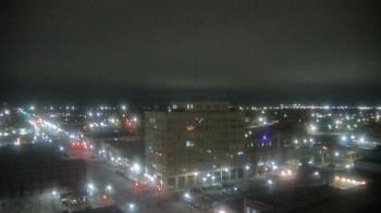 Weather camera view of First National Bank-Hutchinson.