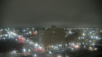 Weather camera view of First National Bank-Hutchinson.