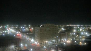 Weather camera view of First National Bank-Hutchinson.