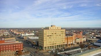 Weather camera view of First National Bank-Hutchinson.