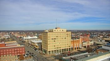Weather camera view of First National Bank-Hutchinson.