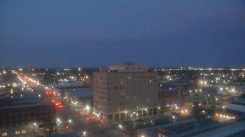 Weather camera view of First National Bank-Hutchinson.