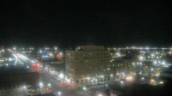 Weather camera view of First National Bank-Hutchinson.
