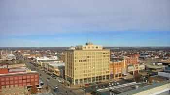 Weather camera view of First National Bank-Hutchinson.