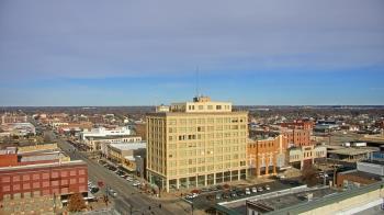 Weather camera view of First National Bank-Hutchinson.