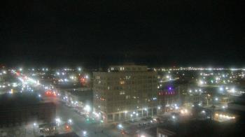 Weather camera view of First National Bank-Hutchinson.