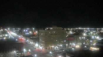 Weather camera view of First National Bank-Hutchinson.