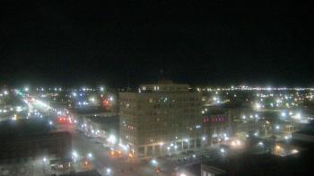 Weather camera view of First National Bank-Hutchinson.