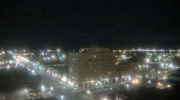Weather camera view of First National Bank-Hutchinson.