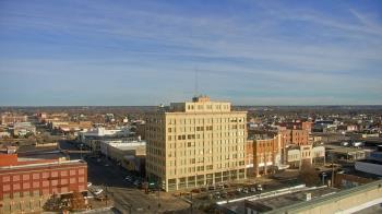 Weather camera view of First National Bank-Hutchinson.