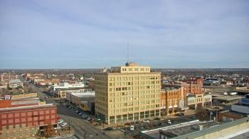 Weather camera view of First National Bank-Hutchinson.