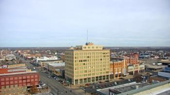 Weather camera view of First National Bank-Hutchinson.