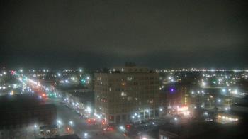 Weather camera view of First National Bank-Hutchinson.