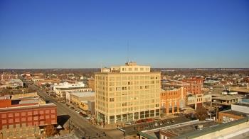 Weather camera view of First National Bank-Hutchinson.