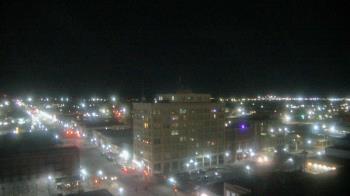 Weather camera view of First National Bank-Hutchinson.