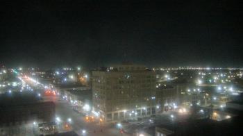 Weather camera view of First National Bank-Hutchinson.