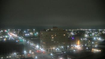 Weather camera view of First National Bank-Hutchinson.