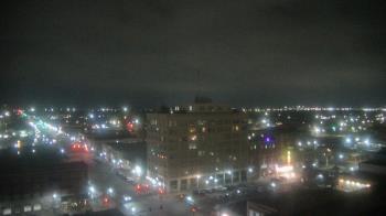 Weather camera view of First National Bank-Hutchinson.