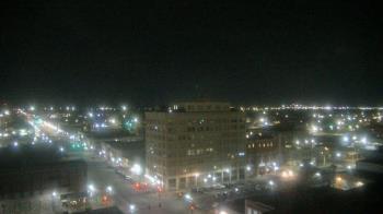 Weather camera view of First National Bank-Hutchinson.