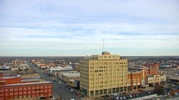 Weather camera view of First National Bank-Hutchinson.