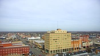Weather camera view of First National Bank-Hutchinson.