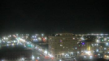 Weather camera view of First National Bank-Hutchinson.
