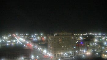 Weather camera view of First National Bank-Hutchinson.