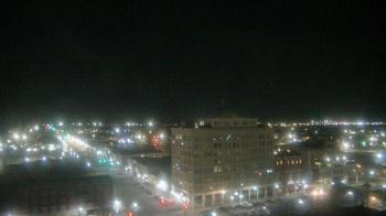 Weather camera view of First National Bank-Hutchinson.